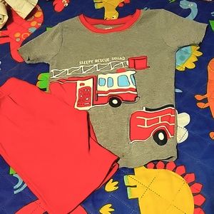 Carters Boys Firetruck Pajama Set. Size 7.